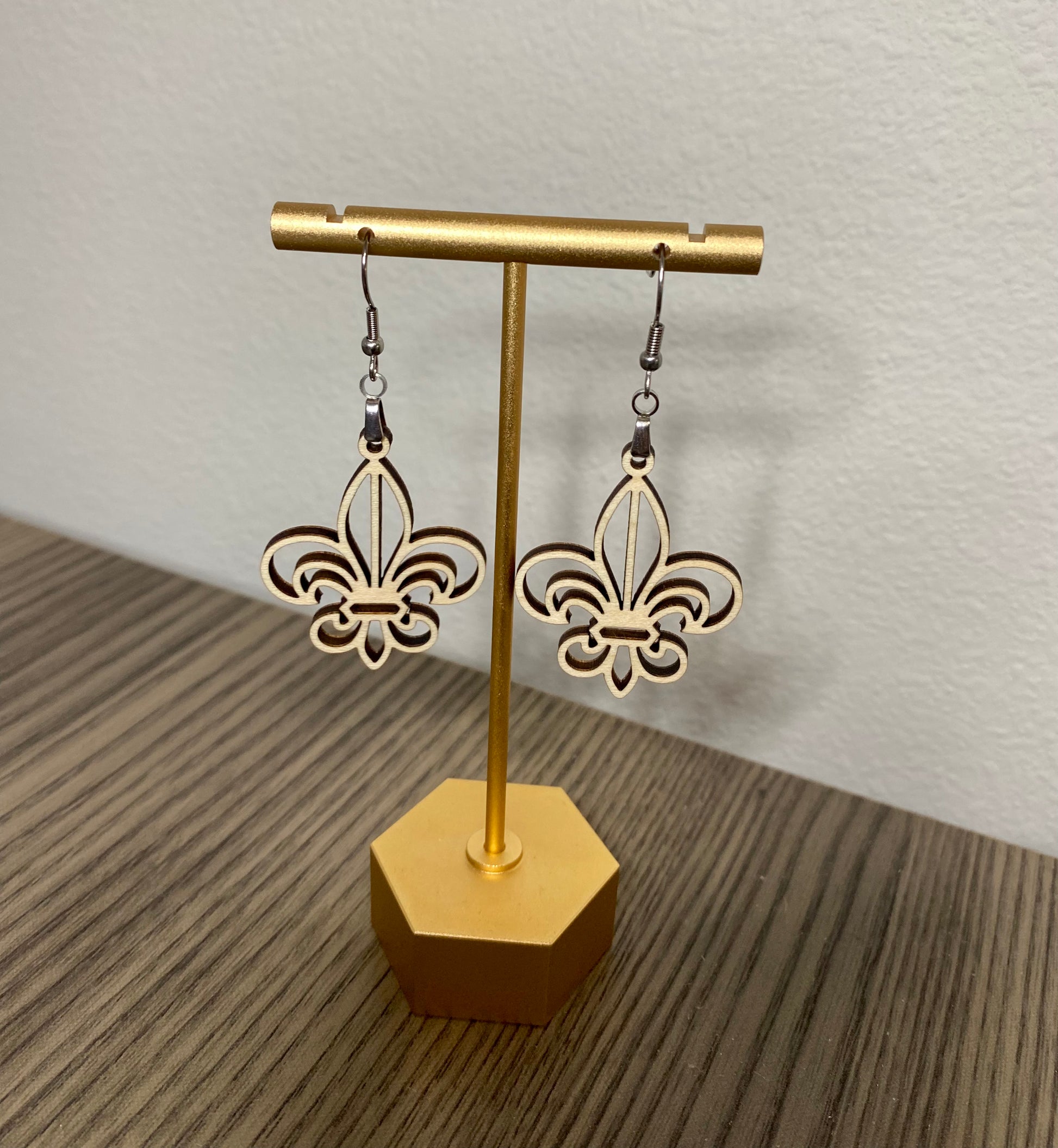 Maple plywood Fleur-de-lis earrings
